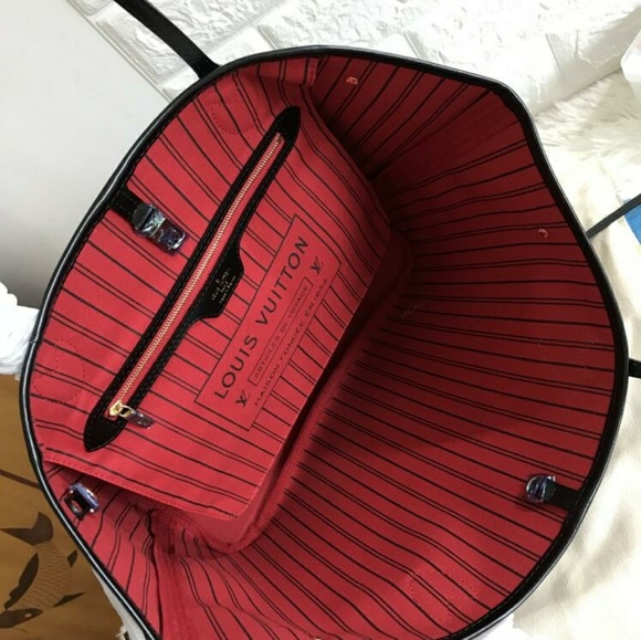 Meet your Posher, Debbie - Picture 5 of 7